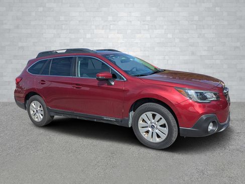 Used 2019 Subaru Outback 2.5i Premium image 2
