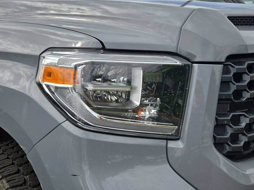 Used 2021 Toyota Tundra Limited w/ Limited Premium Package AWD/4WD image 4
