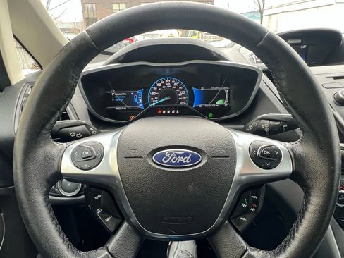 Used 2017 Ford C-MAX SE w/ Equipment Group 202A FWD image 13
