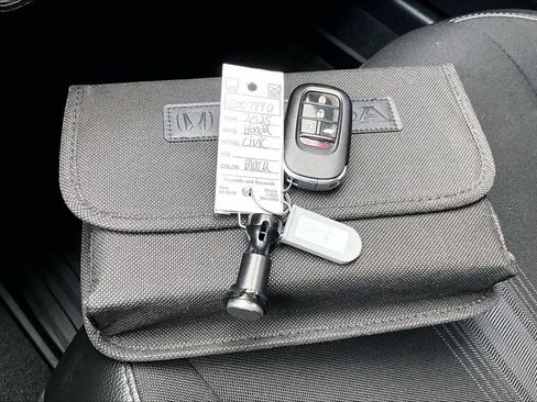 Used 2025 Honda Civic Sport image 15