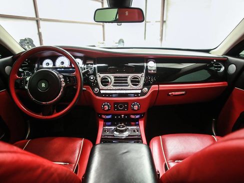 Used 2017 Rolls-Royce Wraith image 36