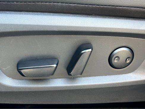 New 2025 Nissan Pathfinder SL w/ Lighting Package (N92) image 14