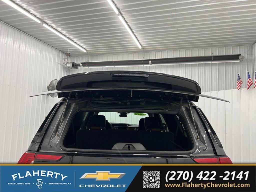 Used 2023 GMC Yukon XL Denali Ultimate AWD/4WD image 22