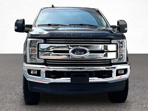 Used 2019 Ford F250 Lariat w/ Lariat Value Package AWD/4WD image 3