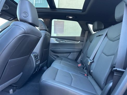 Used 2023 Cadillac XT5 Sportv w/ Technology Package AWD/4WD image 40