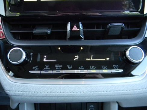 Used 2024 Toyota Corolla Cross L AWD/4WD image 14