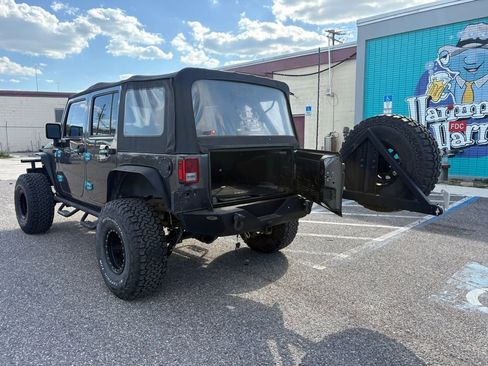 Used 2017 Jeep Wrangler Unlimited Sport w/ Max Tow Package image 13