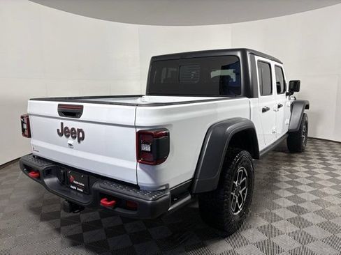 Used 2024 Jeep Gladiator Rubicon w/ Convenience Group AWD/4WD image 5