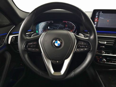 Used 2023 BMW 530i xDrive w/ Premium Package image 19