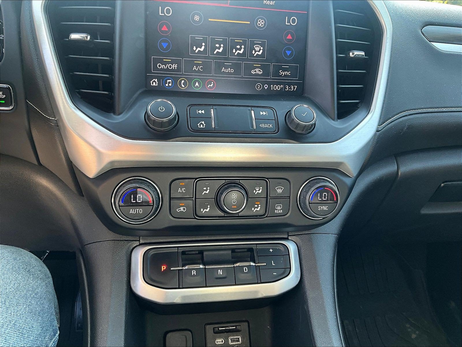Used 2023 GMC Acadia SLT FWD image 15