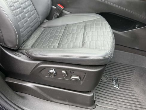 Used 2023 Cadillac Escalade ESV Sport Platinum AWD/4WD image 9