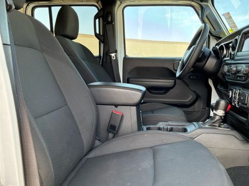 Used 2023 Jeep Wrangler Unlimited AWD/4WD image 21