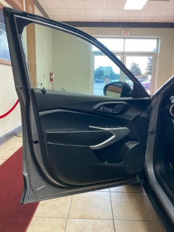 Used 2024 Chevrolet Trax RS w/ Driver Confidence Package FWD image 9