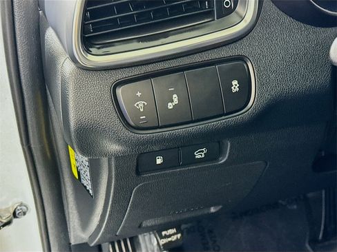 Used 2018 Kia Sorento EX image 10