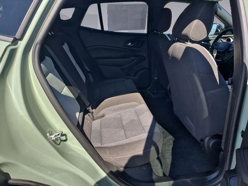 Used 2024 Chevrolet Trax RS image 18