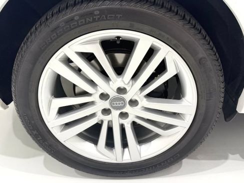 Used 2018 Audi Q5 Prestige w/ Prestige Package AWD/4WD image 7