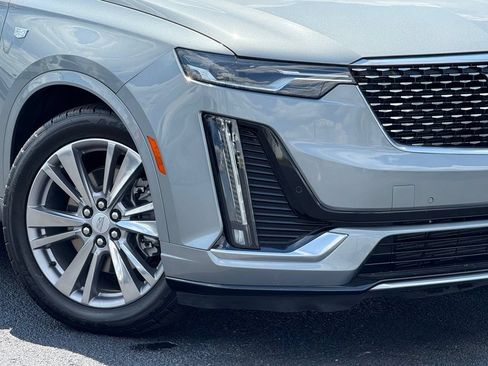 Certified 2023 Cadillac XT6 Premium Luxury FWD image 11