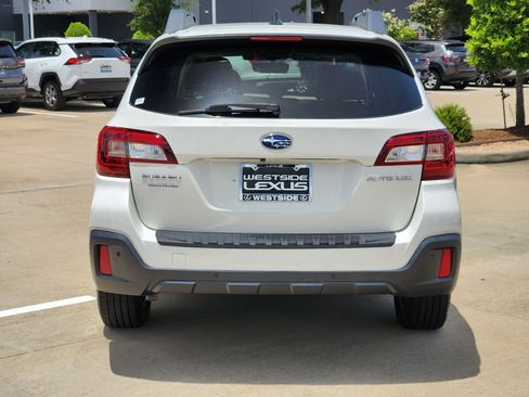 Used 2019 Subaru Outback 2.5i Limited AWD/4WD image 6