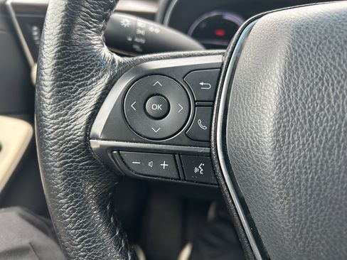 Used 2020 Toyota Avalon XLE image 19