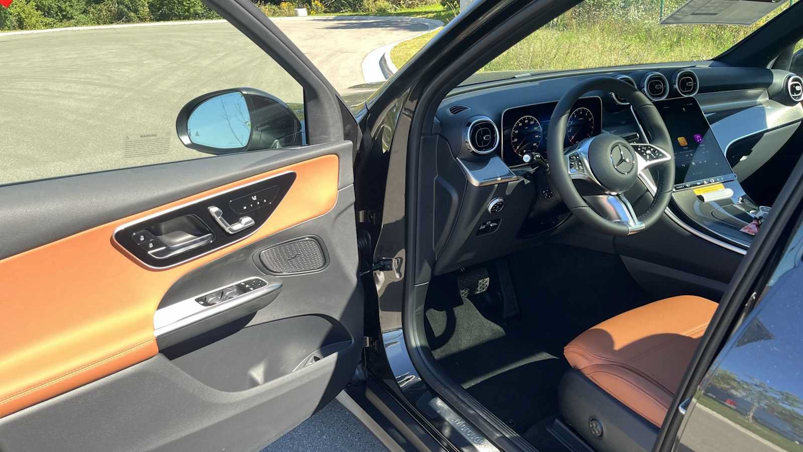 Used 2027 Mercedes-Benz GLC 300 4MATIC image 14
