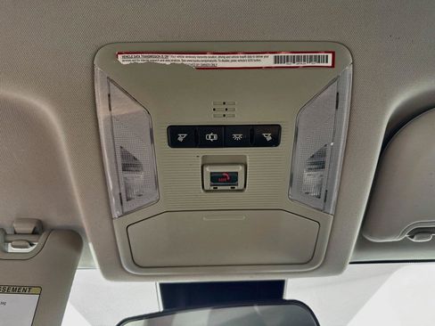 Used 2020 Toyota RAV4 LE FWD image 6