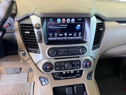 Used 2018 GMC Yukon XL SLT w/ HD Trailering Package RWD image 25