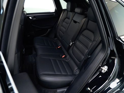 Used 2022 Porsche Macan GTS image 30