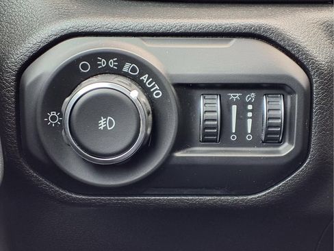Used 2019 Jeep Wrangler Unlimited Sport S AWD/4WD image 22