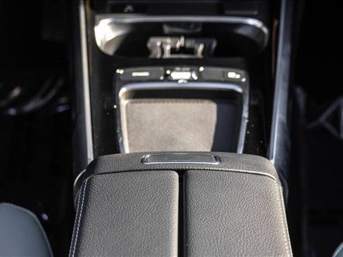 New 2026 Mercedes-Benz GLB 250 4MATIC image 21