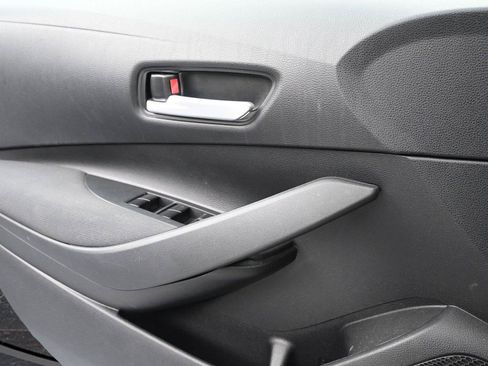 Used 2021 Toyota Corolla LE FWD image 7