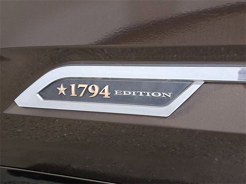 Used 2023 Toyota Tundra 1794 Edition image 9