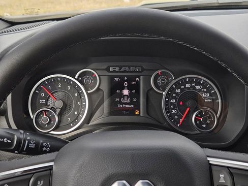 New 2026 RAM 1500 4x4 Crew Cab image 22