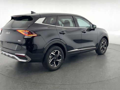 Used 2025 Kia Sportage LX image 9