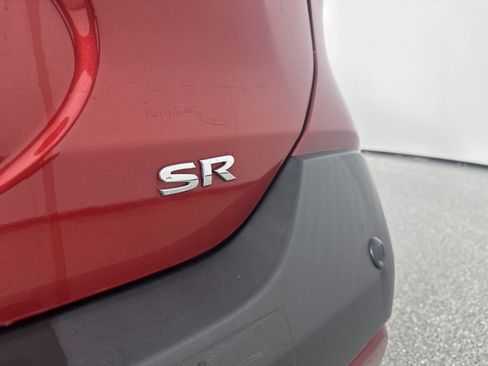 Used 2020 Nissan Kicks SR w/ SR Premium Package image 8