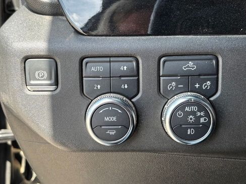 Used 2023 GMC Sierra 1500 Elevation w/ X31 Off-Road Package AWD/4WD image 23