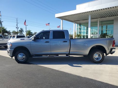 Used 2024 RAM 3500 Tradesman w/ Chrome Appearance Group image 4
