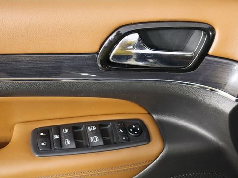 Used 2021 Jeep Grand Cherokee Overland image 22