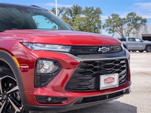 Used 2023 Chevrolet TrailBlazer RS image 2