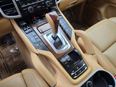 Used 2013 Porsche Cayenne image 20