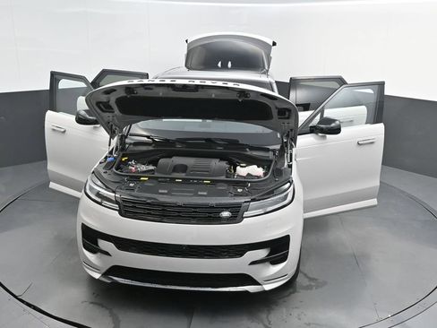 New 2026 Land Rover Range Rover Sport Dynamic SE AWD/4WD image 39