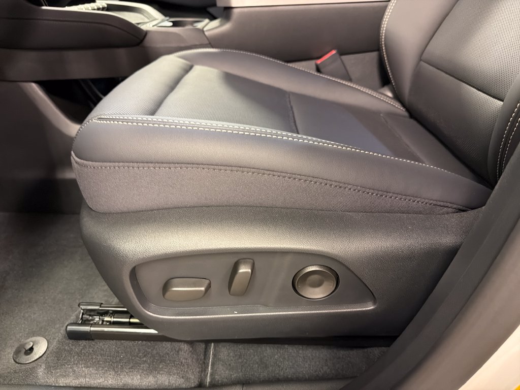 New 2027 GMC Terrain Elevation w/ Elevation Premium Package FWD image 22