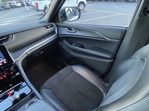 Used 2023 Jeep Grand Cherokee L Altitude image 26