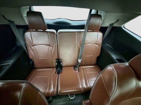 Used 2021 Buick Enclave Avenir w/ Avenir Technology Package AWD/4WD image 29