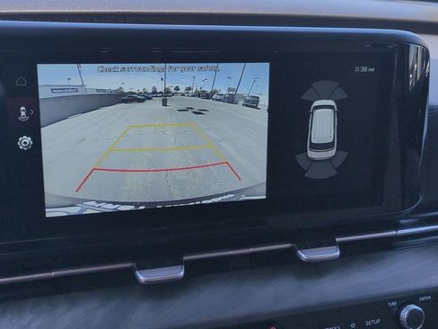 Certified 2024 Kia Carnival EX FWD image 18