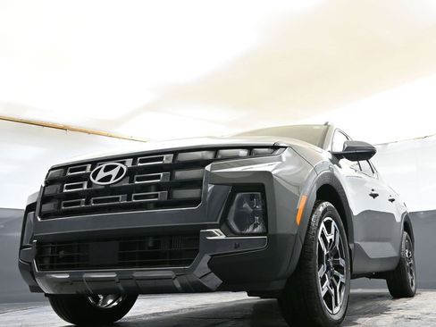 Certified 2025 Hyundai Santa Cruz Limited image 30