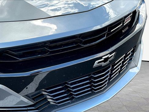Used 2019 Chevrolet Camaro SS w/ Black Appearance Package RWD image 31