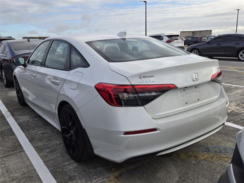 Used 2023 Honda Civic Sport image 5