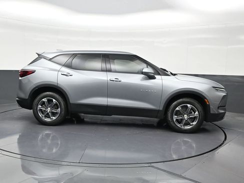 Used 2024 Chevrolet Blazer LT FWD image 7