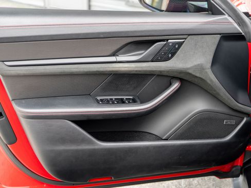 Used 2023 Porsche Taycan GTS image 11