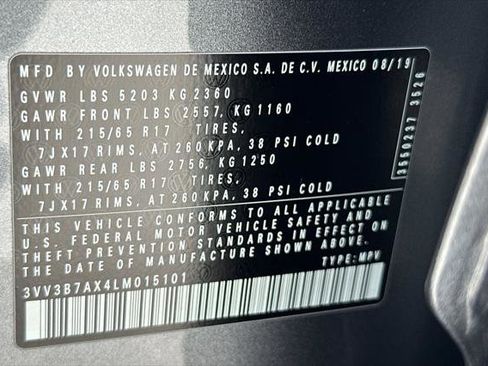 Used 2020 Volkswagen Tiguan SE w/ Panoramic Sunroof Package FWD image 28